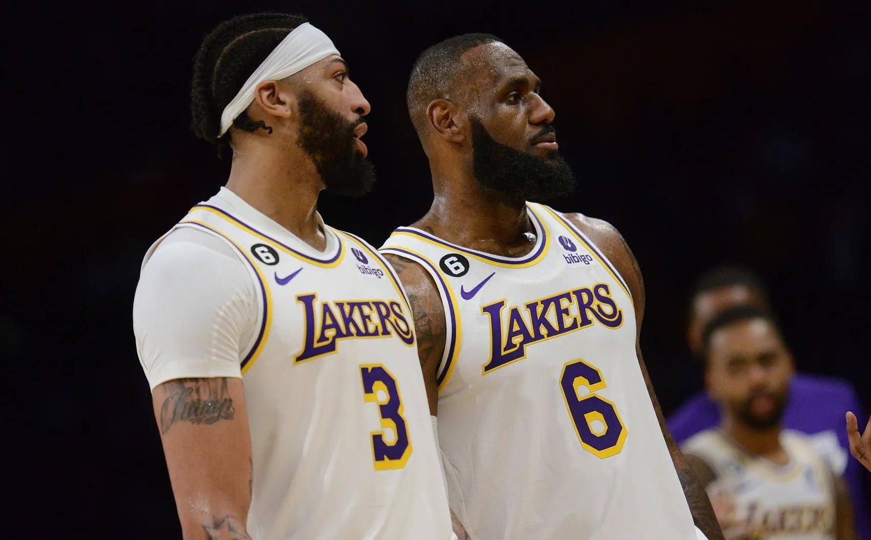 她在比赛中 她在比赛中