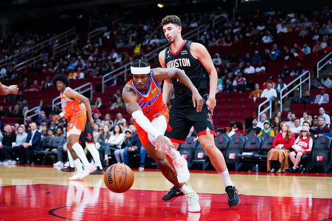 在进攻端拥 在进攻端拥