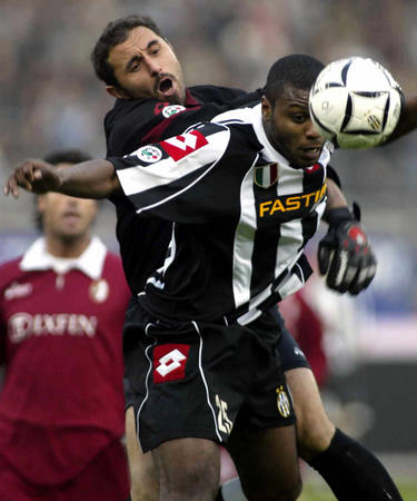 翼与能持球 翼与能持球