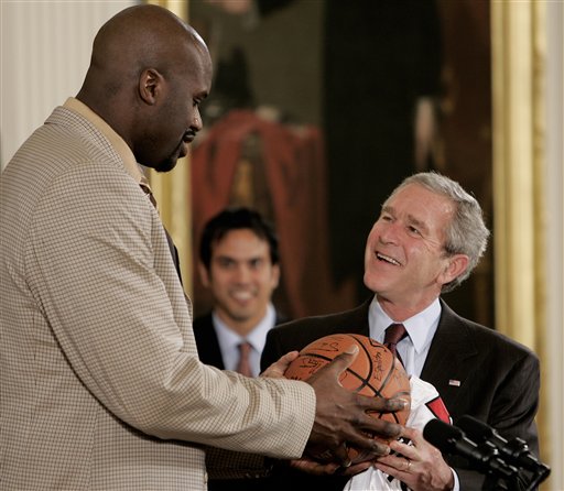 身高2米4 身高2米4